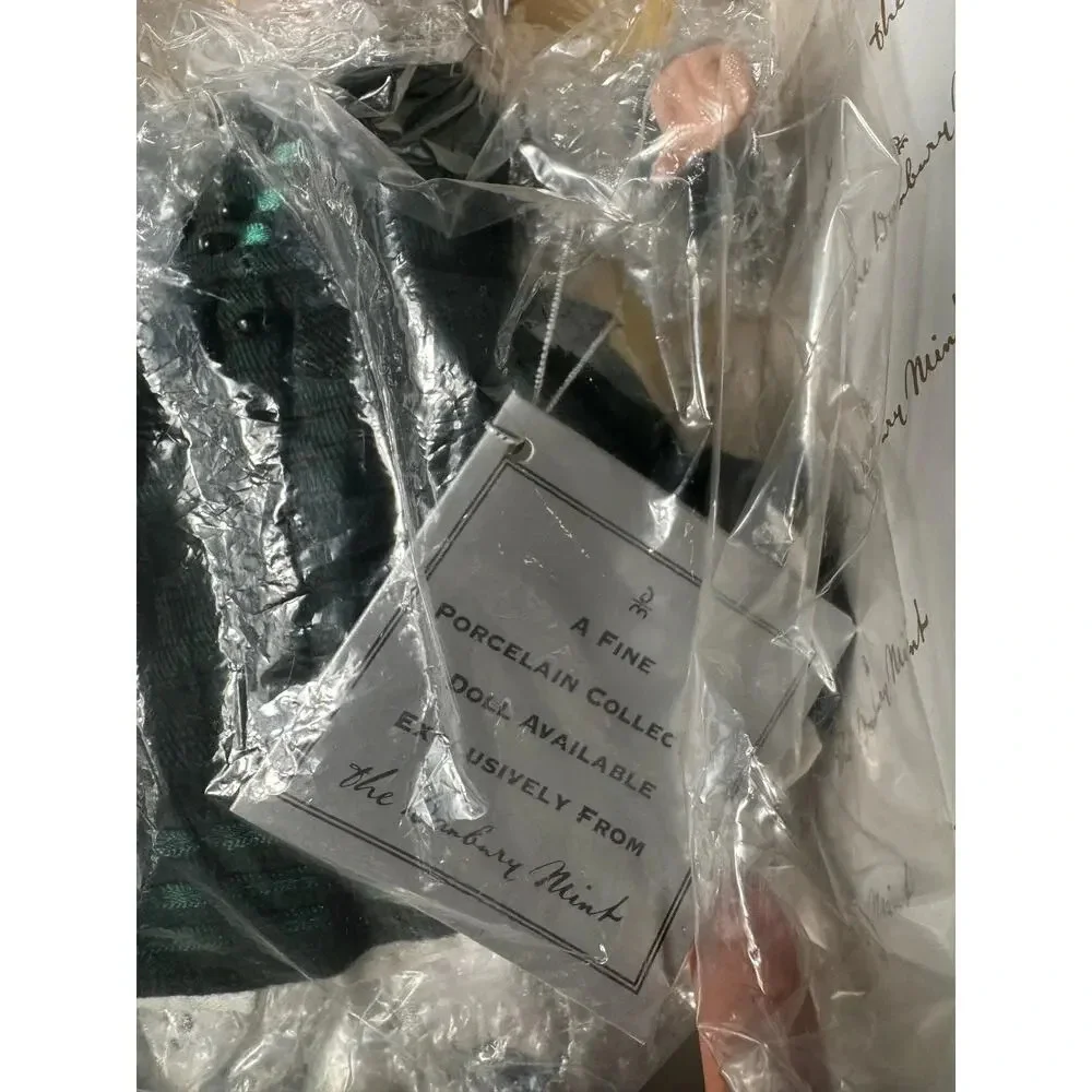 Vintage Shirley Temple10” Porcelain Doll TheLittlest Rebel Classics Danbury Mint